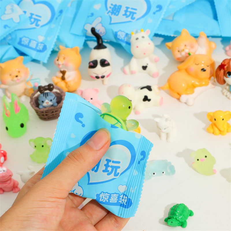 40 Pieces/Set Random Cartoon B - огляд і ціна Resin Art Case